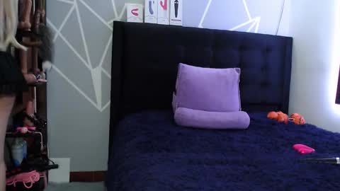 Snapshot of zpzphot chatting on 10/05/25, 01:15 zpzphot online show from 10/05/25, 01:15