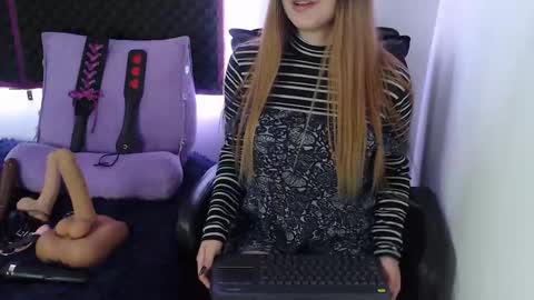 Snapshot of zpzphot chatting on 10/16/25, 12:55 zpzphot online show from 10/16/25, 12:55