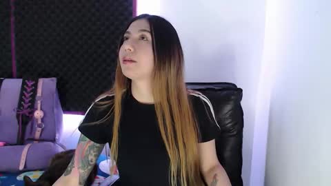 Snapshot of zpzphot chatting on 10/17/25, 08:33 zpzphot online show from 10/17/25, 08:33