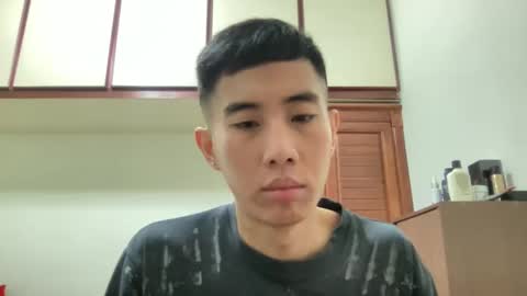 Snapshot of zseszsesz chatting on 12/19/24, 03:30 Z online show from 12/19/24, 03:30