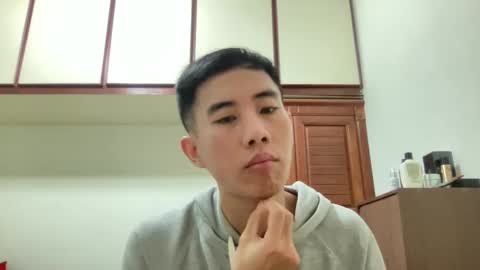 Snapshot of zseszsesz chatting on 12/29/24, 02:31 Z online show from 12/29/24, 02:31