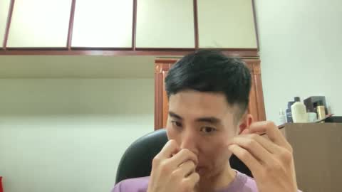 Snapshot of zseszsesz chatting on 12/30/24, 03:57 Z online show from 12/30/24, 03:57