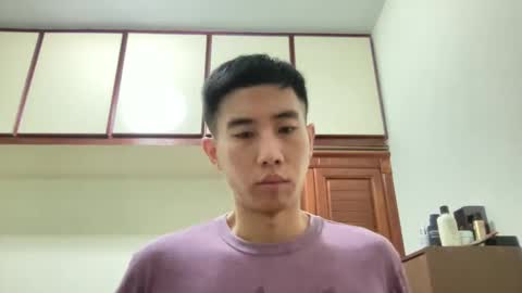 Snapshot of zseszsesz chatting on 01/01/25, 02:42 Z online show from 01/01/25, 02:42