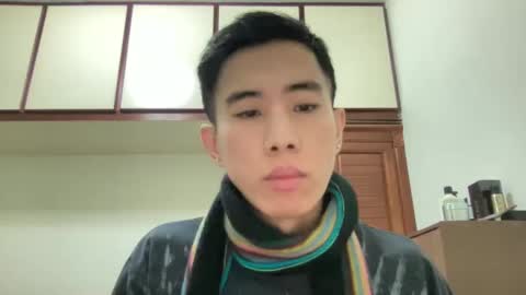 Snapshot of zseszsesz chatting on 01/11/25, 03:13 Z online show from 01/11/25, 03:13