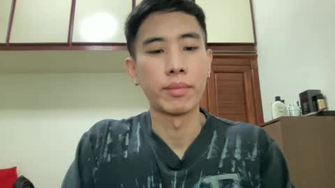 Snapshot of zseszsesz chatting on 02/01/25, 02:47 Z online show from 02/01/25, 02:47