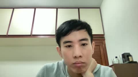 Snapshot of zseszsesz chatting on 02/22/25, 03:23 Z online show from 02/22/25, 03:23