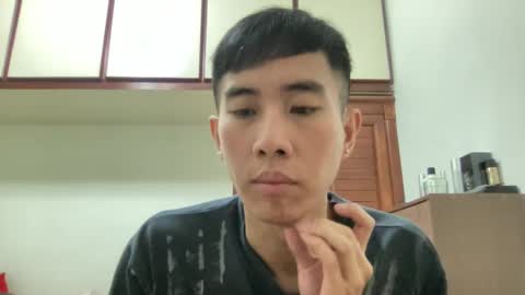 Snapshot of zseszsesz chatting on 02/27/25, 03:15 Z online show from 02/27/25, 03:15