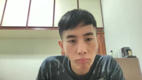 Snapshot of zseszsesz chatting on 02/28/25, 03:26 Z online show from 02/28/25, 03:26