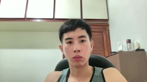 Snapshot of zseszsesz chatting on 09/25/25, 03:49 Z online show from 09/25/25, 03:49