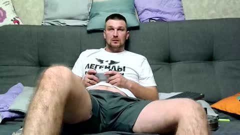 ztigrousz online show from 11/10/25, 07:24