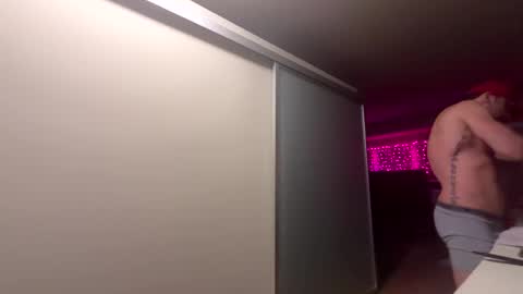 Zuko online show from 11/03/25, 01:45