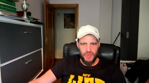 Snapshot of zurdineno chatting on 06/25/26, 05:12 zurdineno online show from 06/25/26, 05:12