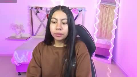 Snapshot of zury_tay chatting on 09/16/25, 11:44 ZURY online show from 09/16/25, 11:44