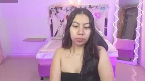 Snapshot of zury_tay chatting on 09/20/25, 11:33 ZURY online show from 09/20/25, 11:33