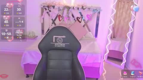 Snapshot of zury_tay chatting on 09/24/25, 11:46 ZURY online show from 09/24/25, 11:46