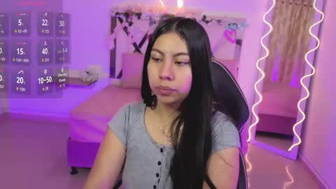 Snapshot of zury_tay chatting on 09/29/25, 11:37 ZURY online show from 09/29/25, 11:37