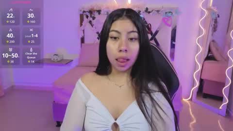 Snapshot of zury_tay chatting on 10/07/25, 11:18 ZURY online show from 10/07/25, 11:18