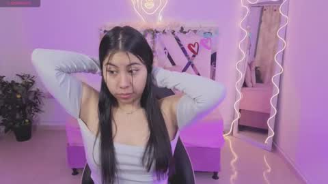 Snapshot of zury_tay chatting on 11/15/25, 11:51 ZURY online show from 11/15/25, 11:51