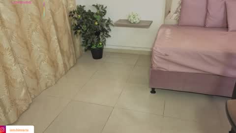 Snapshot of zury_tay chatting on 11/23/25, 11:32 ZURY online show from 11/23/25, 11:32