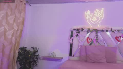 Snapshot of zury_tay chatting on 11/29/25, 11:35 ZURY online show from 11/29/25, 11:35