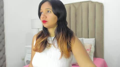 Im Zusan My schedule is from 1030pm to 430 am colombian time online show from 03/31/26, 03:08