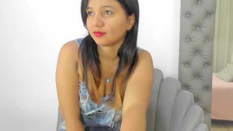 Im Zusan My schedule is from 1030pm to 430 am colombian time online show from 05/29/26, 03:26