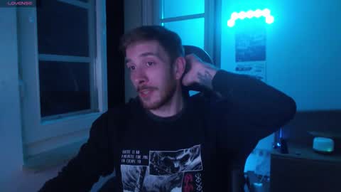 Zuzmoe online show from 11/26/25, 09:16