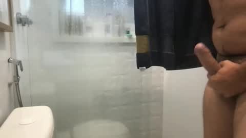 Snapshot of zwetty chatting on 10/21/25, 02:18 zwetty online show from 10/21/25, 02:18