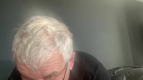 zwickauer1969 online show from 10/21/25, 07:31