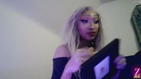 Snapshot of zya_zoo chatting on 12/16/24, 12:37 ZYA online show from 12/16/24, 12:37