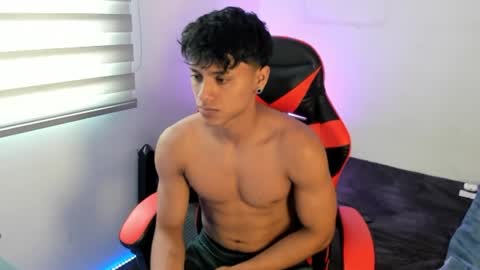 zyzz_1812 online show from 06/05/26, 06:24