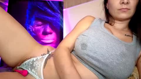 zzarraaa online show from 11/19/25, 08:31