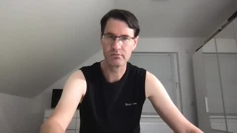 Snapshot of zzz123_cam chatting on 10/25/25, 03:29 zzz123_cam online show from 10/25/25, 03:29