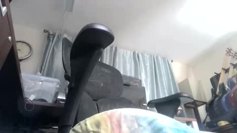 zzzzzbuzz online show from 04/06/26, 03:04