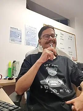 AndyHepburn online show from 11/10/25, 11:59