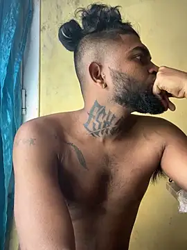 Snapshot of IviedWaster chatting on 02/05/25, 12:20 IviedWaster online show from 02/05/25, 12:20