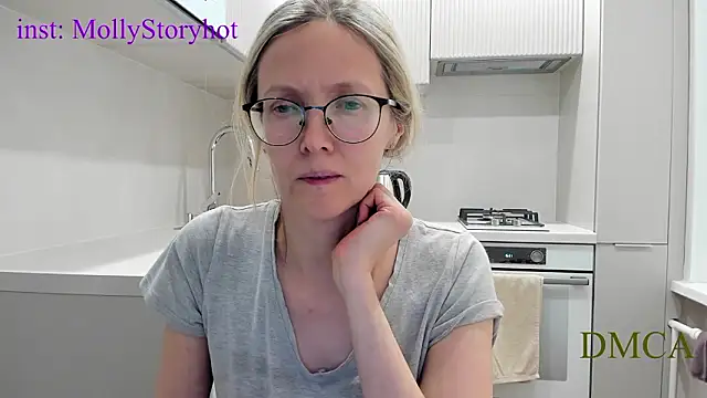 angelmommu online show from 02/02/26, 12:37