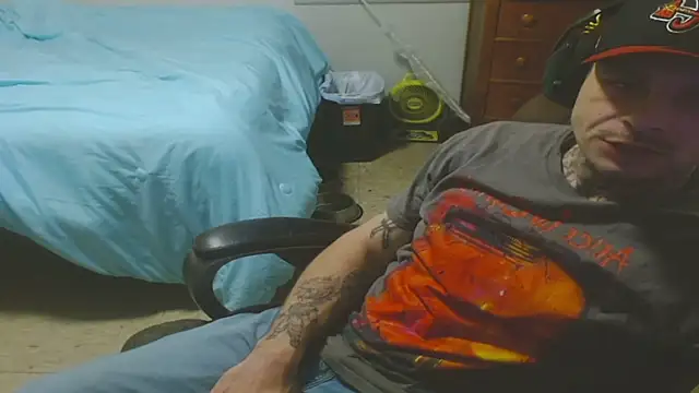 Snapshot of DADDY_KANE8--- chatting on 06/11/26, 04:32 DADDY KANE8--- online show from 06/11/26, 04:32