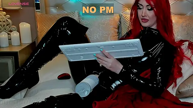 Snapshot of EvaDominatrix chatting on 09/23/25, 06:33 EvaDominatrix online show from 09/23/25, 06:33