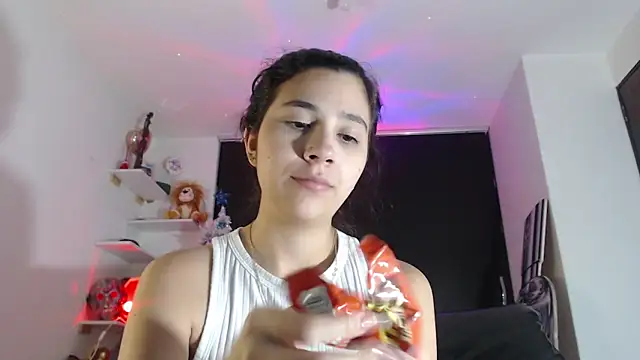 mia  lopez  online show from 01/15/25, 05:19