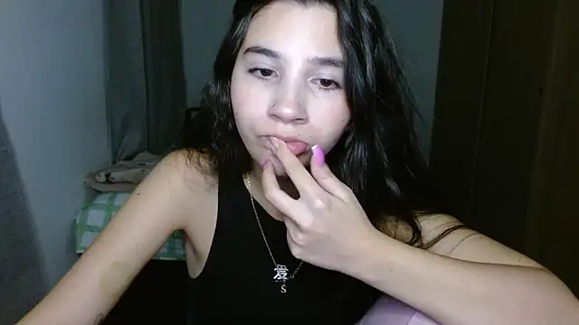 mia  lopez  online show from 10/03/25, 02:52