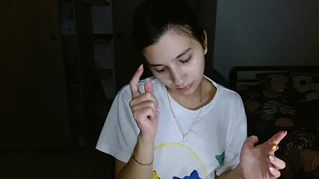 mia  lopez  online show from 05/13/26, 04:32