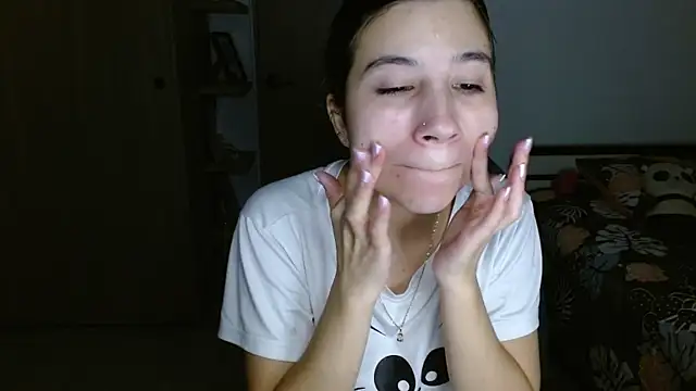 mia  lopez  online show from 05/21/26, 04:19