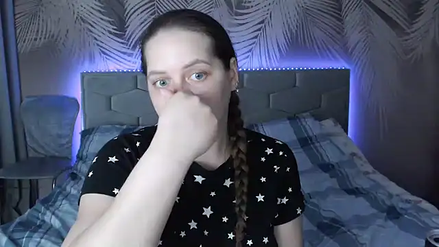 uliastar online show from 03/05/25, 10:11