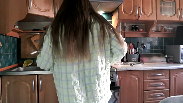 uliastar online show from 04/04/26, 06:44