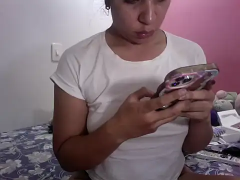 gatubelahot online show from 02/22/25, 02:06