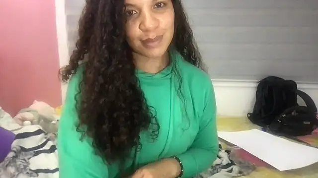 gatubelahot online show from 09/15/25, 04:23