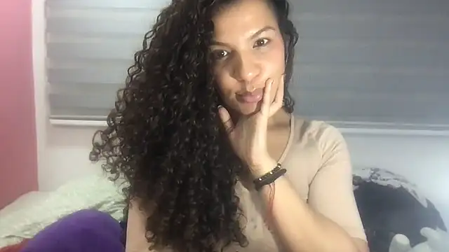 gatubelahot online show from 09/28/25, 12:05