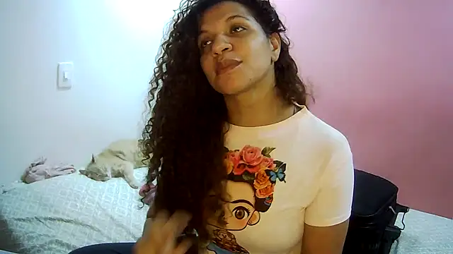 gatubelahot online show from 01/15/26, 12:48