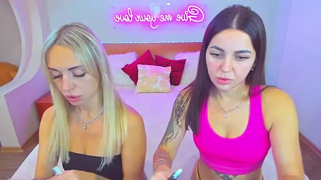 CrazyMilanka online show from 09/15/25, 11:32